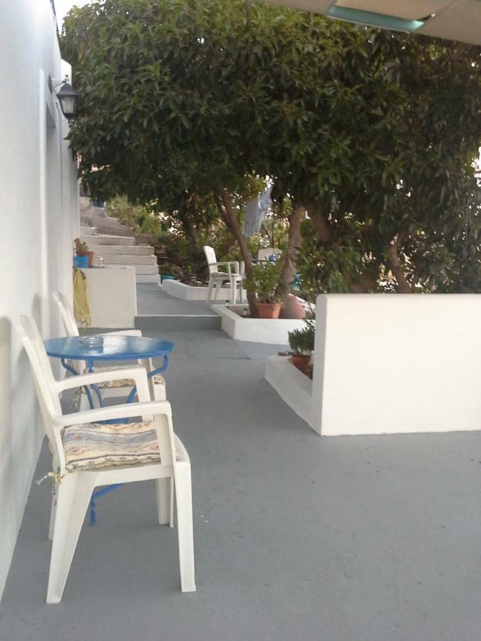 Floras Rooms And Studios Anafi Exterior photo